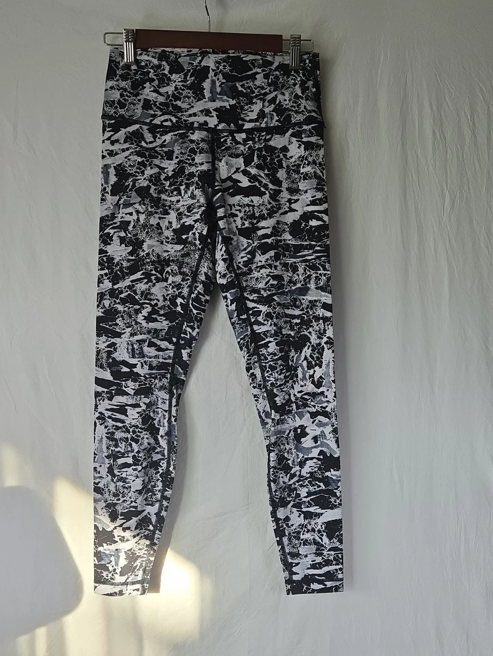 Lululemon Active Black & White Patterned Leggings
